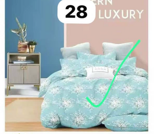 Mashuka ya rangi king size 8 kwa 9 na foronya nne za mito